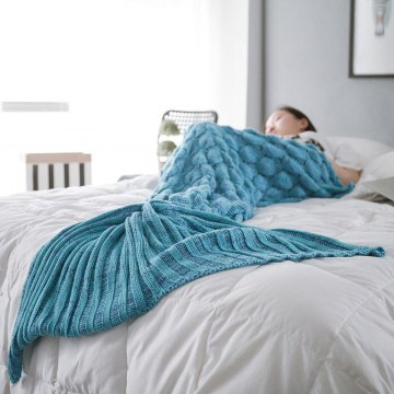 Super Soft Fish Scale Knit Sleeping Bag Mermaid Blanket